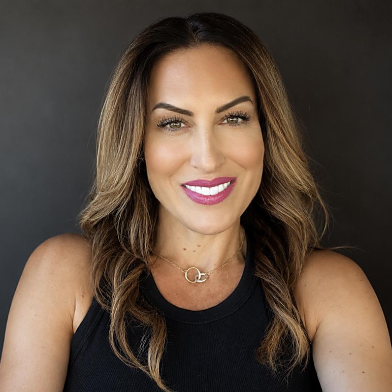 Stephanie, Founder of SimplyReply.